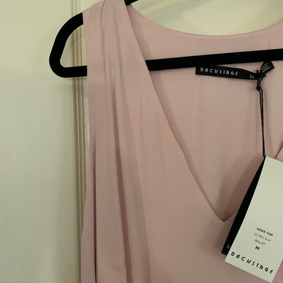 Backstage Kara Top - Picture 3 of 12